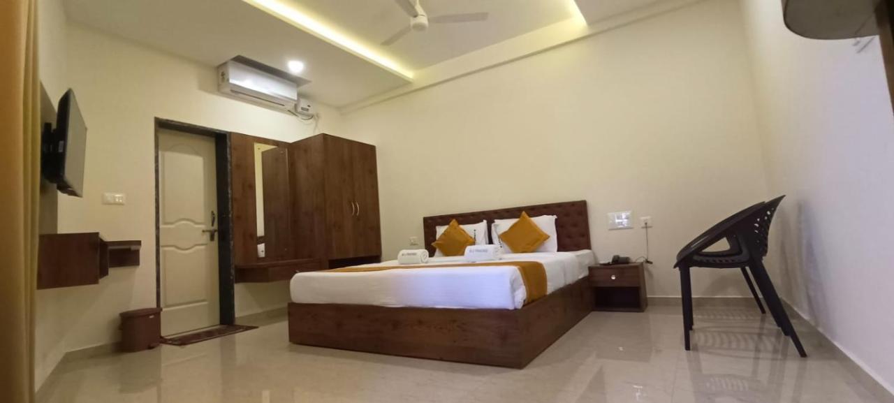 Hotel Rajdhani Mangalore Extérieur photo